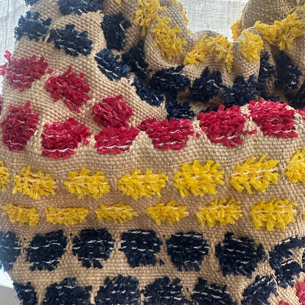 PERFECT Raffia Handbag - Picture 4 of 11